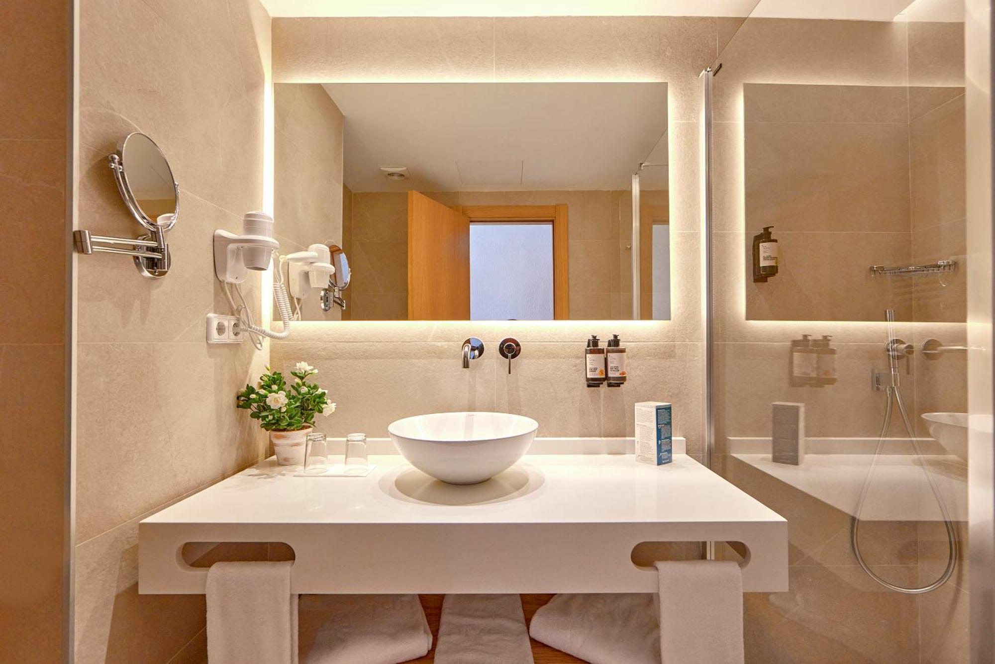 Comfort Twin Room